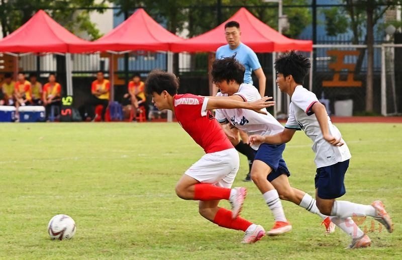 伊朗国家足球队抵达墨西哥备战2026世界杯 美国签证危机引发关注